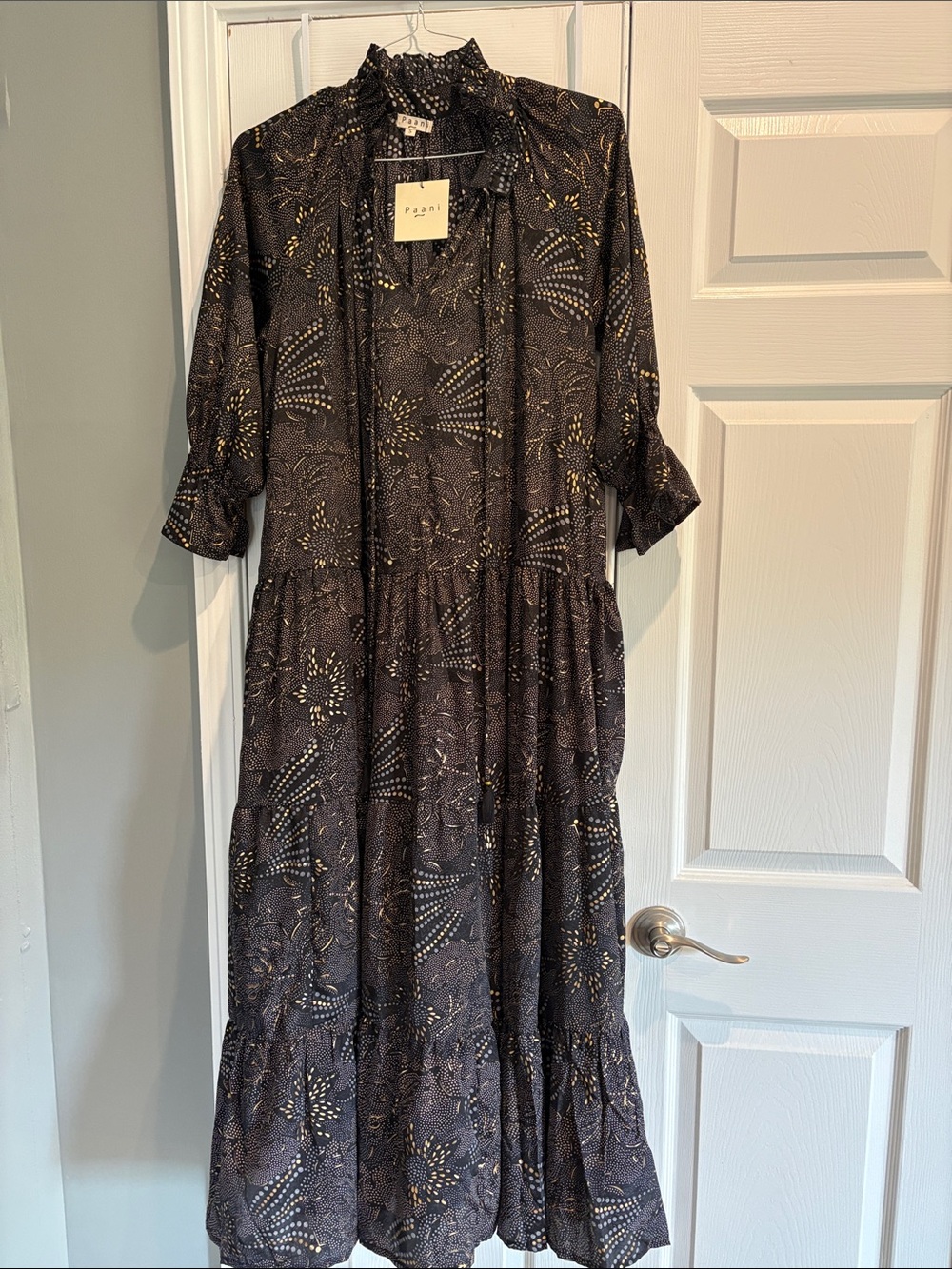 Paani NWT Black Floral-Print Tiered Midi Dress with Metallic Detail